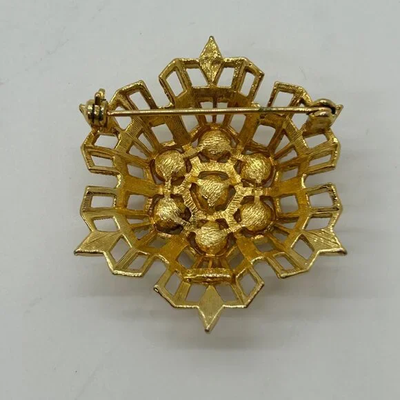 Vintage Gold-Tone Brooch & Clip-on Earrings Set With Faux Pearls Statement - Picture 6 of 16